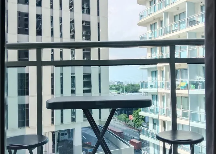 Apartahotel 1br Condotel In Azure Urban Near Naia #bh5 Manila